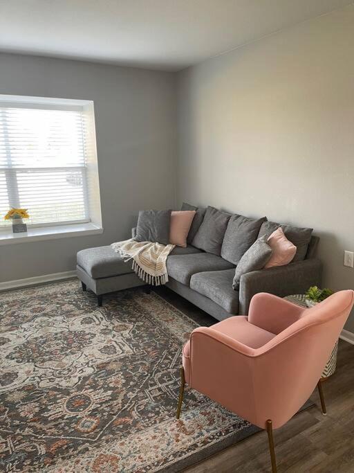 The Delores - 2 Bedroom Apt In Quilt Town, Usa Hamilton Exterior foto