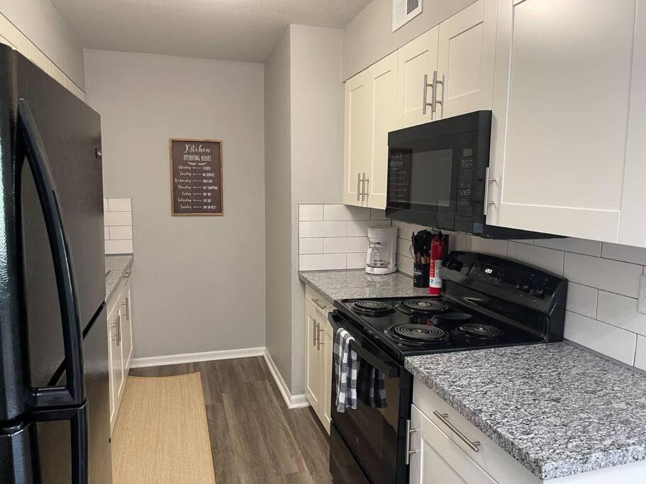 The Delores - 2 Bedroom Apt In Quilt Town, Usa Hamilton Exterior foto